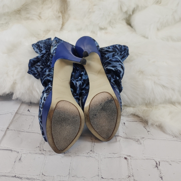 Enzo Angiolini Platform Stiletto  Fabric Tie Up Blue Multi Leopard Print Pumps - Picture 6 of 8